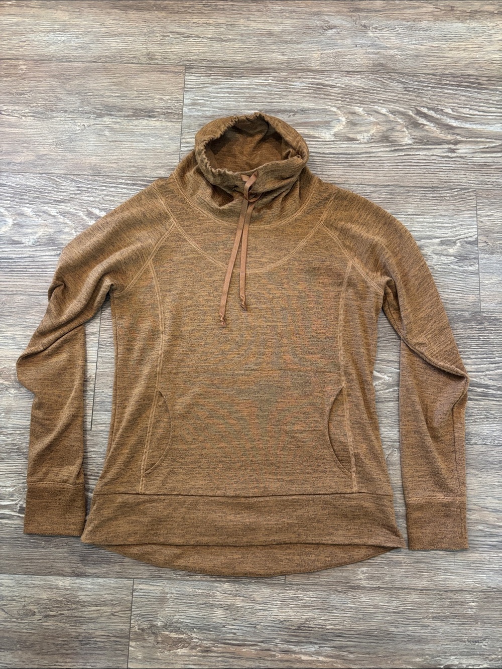 Kuhl Women's Lea Pullover Camel Colored Sweatshirt Women's Size Medium in EUC - Picture 2 of 15